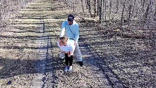 Risky outdoor fuck with booty white girl nutting inside her