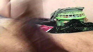 Indian Mallu Girl Puts Her Husband's Penis in Her Mouth