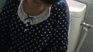 Stuck up Older Women - Toilet Masturbation Collection of 25 - Ep05