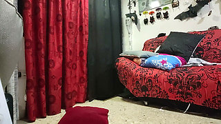 I Put on Some Sexy Lingerie for My Step-stepbrother so I Can Suck His