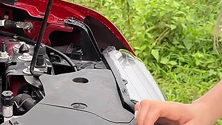 Helpful Runner Finds Panties in the Engine and Gets the Best Thank-you Sex Ever
