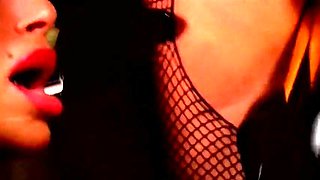 Satans damsels 03 - sapphic rock hard flash in golden pub