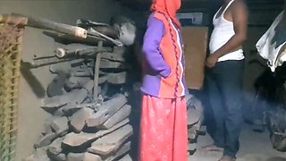 Meri Boyfriend Ne Meri Chut Ko Choda - Desi Village Sex