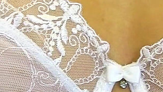 Gorgeous British Wife Bonnie Bellotti Is Feeling Very Horny and Wants to Touch Herself!