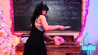 Big boobed Memphis masturbates in a bodystocking