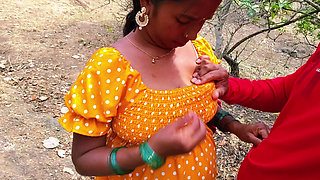 Aaj mer mere sath bahar outdoor me bathroom karne aai thi subah subah jangle me mera mood ban gaya aaur uski gand mar di - bhabh