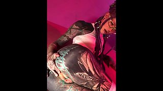 Dreadlocks & Tattoos: Quick Latex Anal Fisting & Solo Play