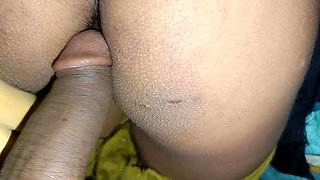 Indian desi hot girl first time gaand sex, local village girl first time xnxx Indian video