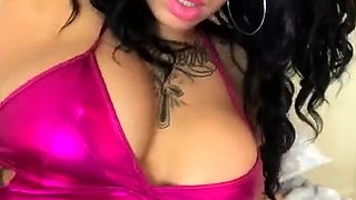 Big boob brunette masturbates on webcam