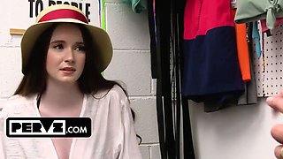 Her Bikini Comes off Very Easily: if She Lets Him Cum on Her Face, She Can Enjoy Her Vacation