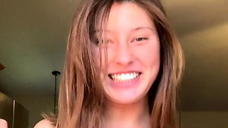 Hot brunette from squirt masturbating on webcam