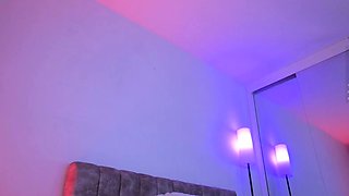 Masturbating amateur cums after solo fun