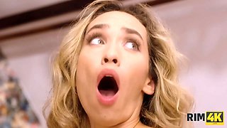 Rim4k. stranger butt licking