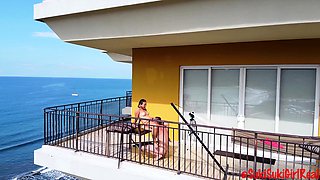 Blonde has cunt fingered outdoor