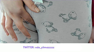 CAMELTOE- MASTURBATE WITH PAJAMA- RUBBING PUSSY WITH PAJAMA
