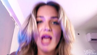 Successful Gamer Plays Around In Splendid T-model Bum