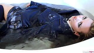 Bath Time Featuring Tamsin K