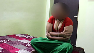 Desi Aunty After Fucking Resting & Eating Snacks & Icecream Spill Sucked on Breast