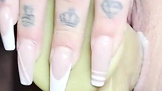 Bambiblacks Huge Orgasm in Office