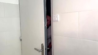 A tailor-made role for Queen! - Jacquie et Michel TV