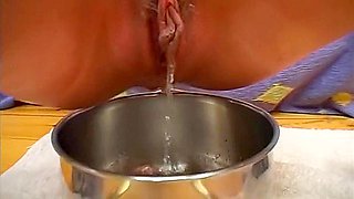 Erst Pisst Sie Dann Fickt Sie