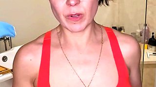 Big boobs milf masturbates with her dildo