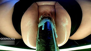 Mature Stretched Squirting BBW Cunt