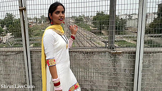 After returning from the market, the beautiful village bhabhi started teasing me Hindi Dirty talk ShrutiLiveCum