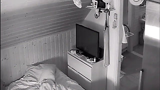 Kittienoone Showers and Masturbates