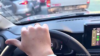 Big-Butt Hentai Girlfriend Blowjob