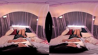 Sultry Japanese Darling Pulls You Closer For Erotic Virtual Pleasure