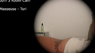 Tori - Room Cam Handjob