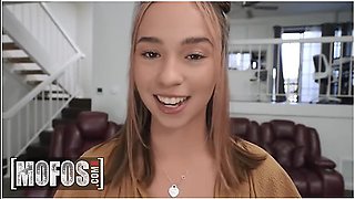 Dakota Tyler Goes In Charles Deras Car To Go Near The Beach & Have Sex In The Car