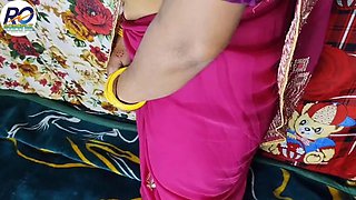 Desi aunty and stepsister-stepson both made relations together and the penis and dick entered the pussy together and made her squirt and