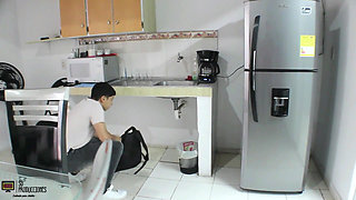 Horny Brunette Loves to Eat This Big Cock - Porn in Spanish