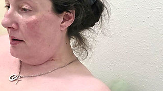 Cripplefreak4u up Close Face While Using Fucking Machine for the First Time