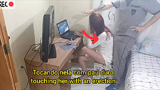 Housewife Greets Internet Technician Dressed in Revealing Clothes!