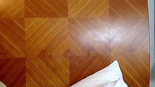 Fake Estate Agent Shooting Star Knows How to Close the Deal