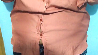 A 19-year-old Girl Has Sex Alone in a Room When She Is Sexually Aroused