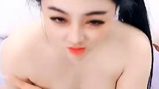 Omege japanese girl with big boobs on cams