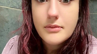 BBW Eye Contact Toilet Farts and Log Plops Intimate POV with Bella Blast