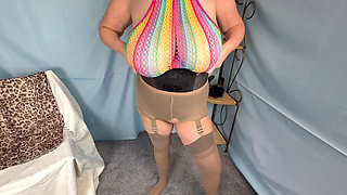 Vgq14 Aunty Sandra Layered up Again