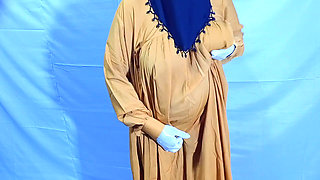 Indian Muslim Hijabi Beautiful Wife Satisfying Her Sexual Hunger With Her Hands - Clear Hindi