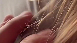 Virgin Turned Old Radio on to Make Her First Sex Unforgetable