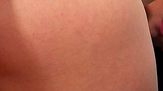 Young MILF Sarah Simons Makes Herself Cum