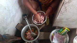 Very Hot Sex Indian Cooks Aunty