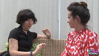 Sexy momma - kiki turns to step mummy amica for advice!