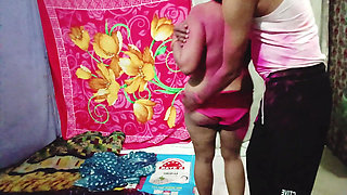 If Desi Bhabhi's Husband Did Not Come Home in Holi, Then Holi Was Celebrated with Brother-in-law