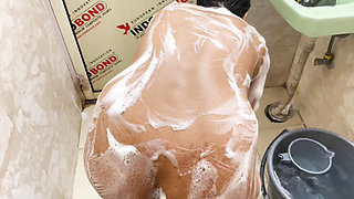 Bathroom me kiya mere boyfriend ne mere sath