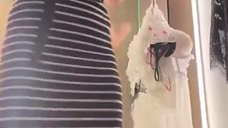 Extreme Masturbate in the Locker Room